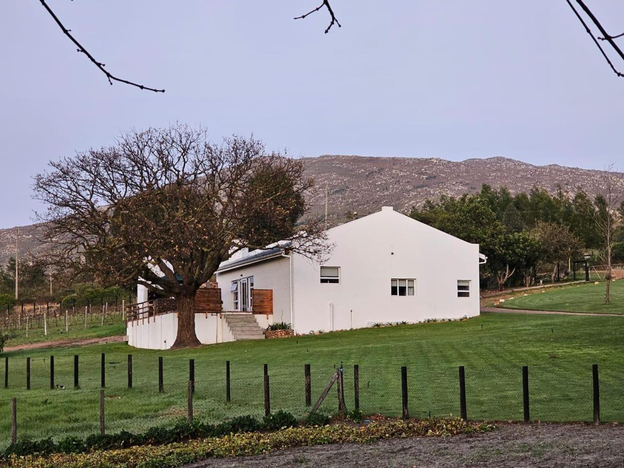 בוטרביר Ou Meul Farm Cottage מראה חיצוני תמונה